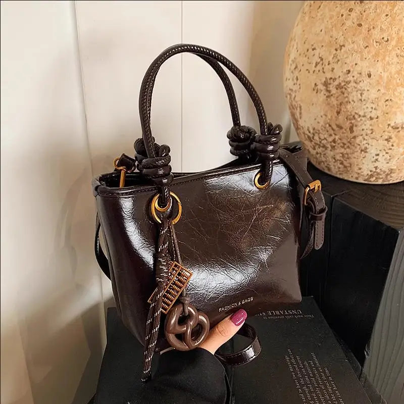 Sacs à main tendance pour femmes, sac à main rouge de marque de luxe, sac bandoulière avec pendentif, cabas, bolsas