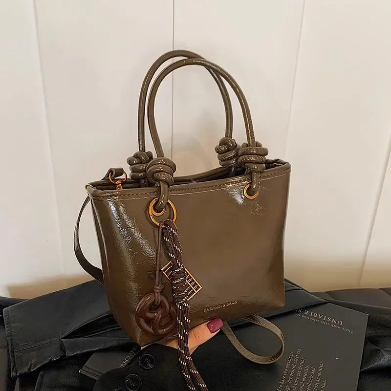 Sacs à main tendance pour femmes, sac à main rouge de marque de luxe, sac bandoulière avec pendentif, cabas, bolsas